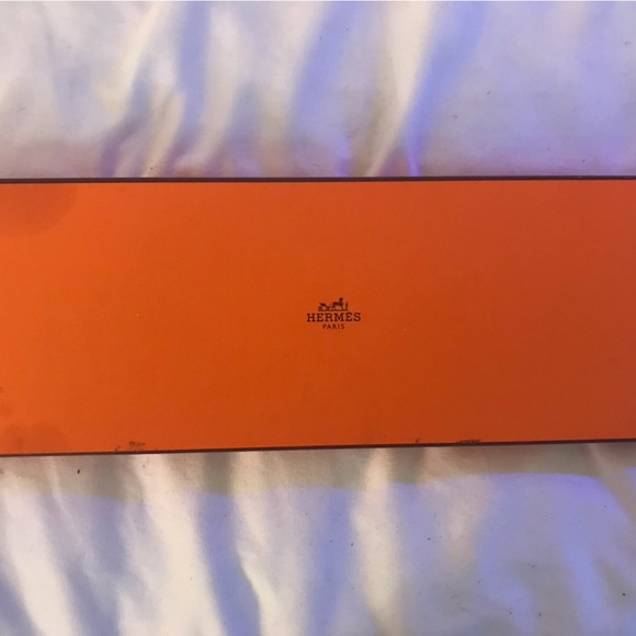 PRUNE HERMÈS TIE IN PERFECT CONDITION - Picture 3 of 4